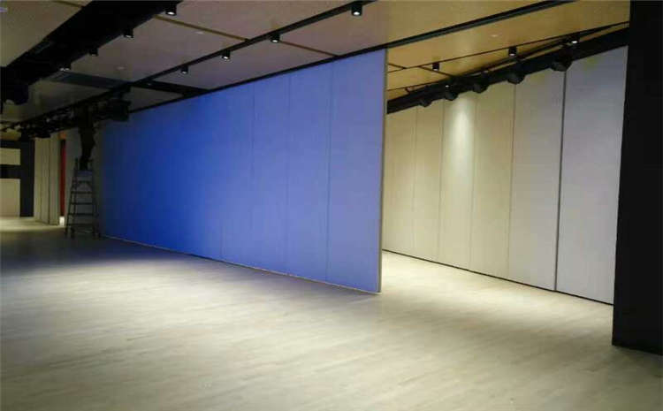 專業(yè)的籃球運(yùn)動(dòng)地板怎么維修?