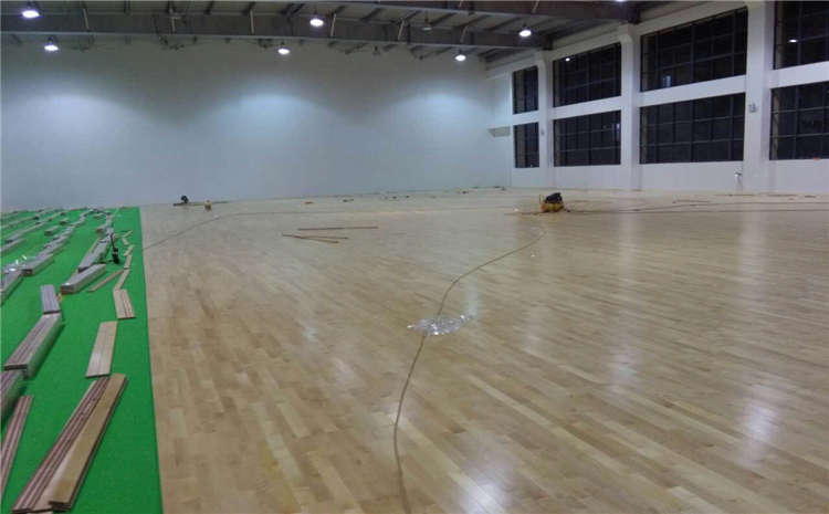 **的體育木地板廠**哪**好?