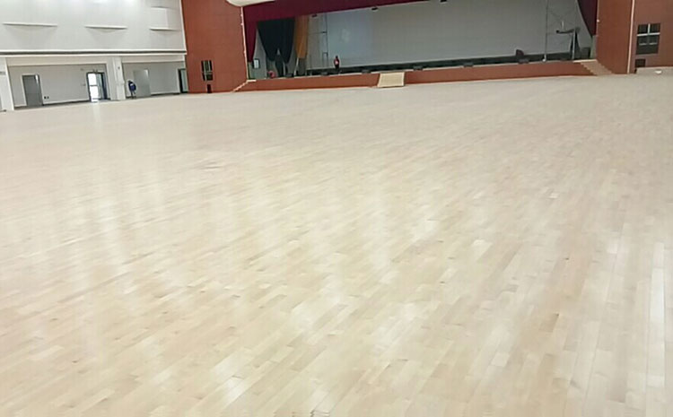 橡膠木舞臺運(yùn)動木地板批發(fā)**