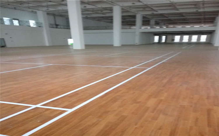 學(xué)?;@球場(chǎng)實(shí)木地板一般多少錢?