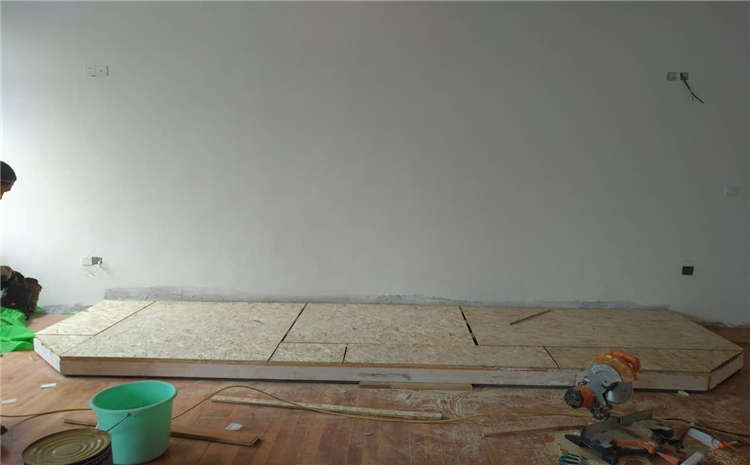 24厚舞臺運(yùn)動木地板怎么維修?