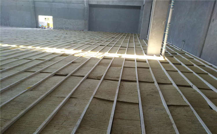 楓木木地板籃球館施工技術方案