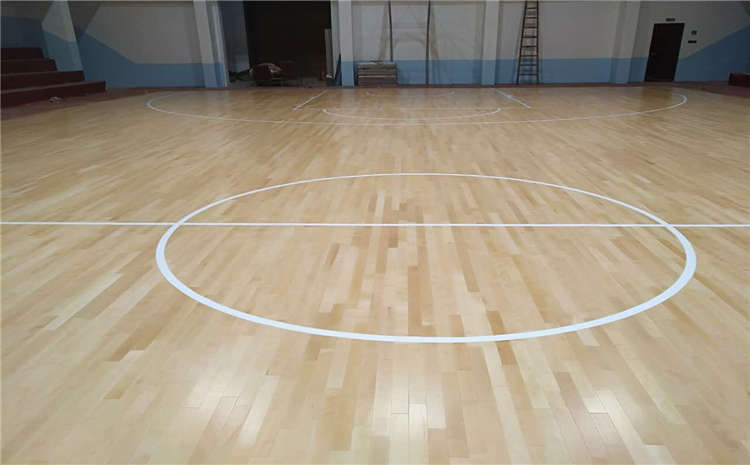 主輔龍骨結(jié)構(gòu)體育木地板廠家去哪找?