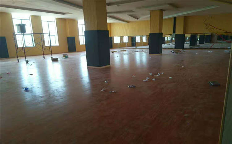 20厚風(fēng)雨操場(chǎng)運(yùn)動(dòng)地板品牌廠家