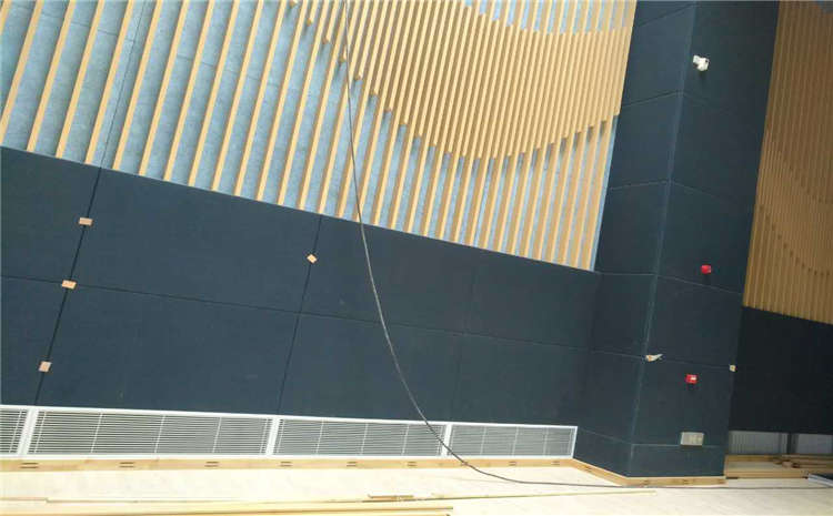 昆明楓木運(yùn)動(dòng)木地板翻新