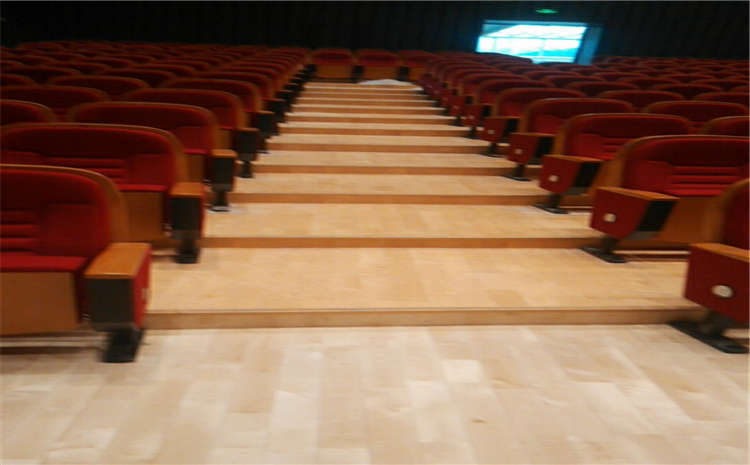 指接板運動體育地板多少錢一平米?