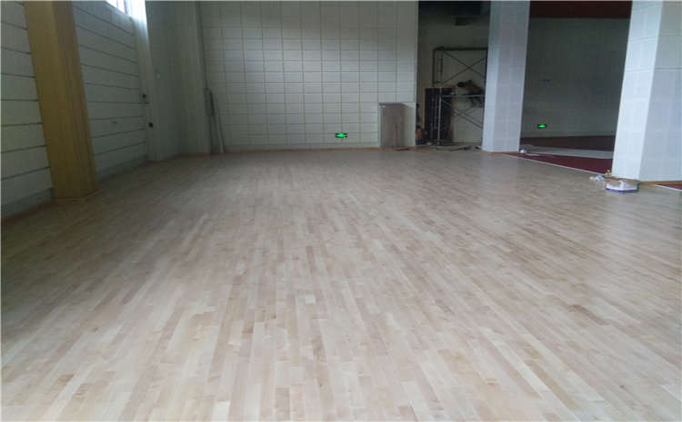 排球場(chǎng)館木地板如何畫線?