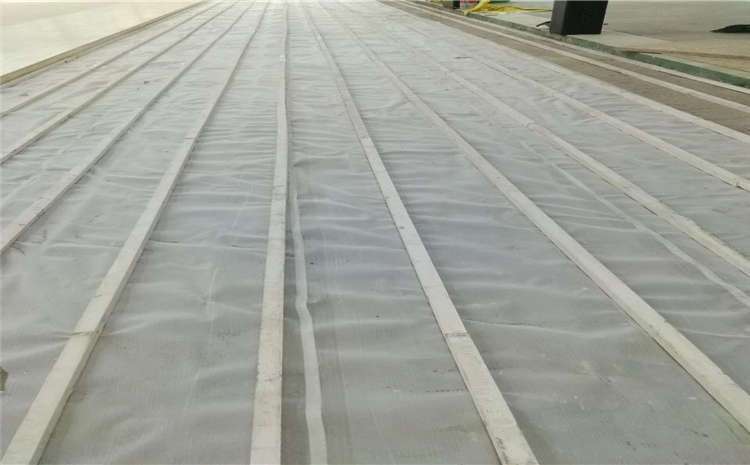 體育館實(shí)木運(yùn)動地板