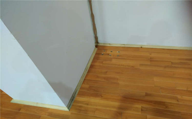 專業(yè)的木地板籃球館哪個(gè)品牌好?