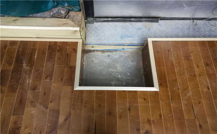 學校羽毛球館木地板雙層龍骨結構