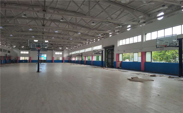 **的籃球場木地板一般多少錢?