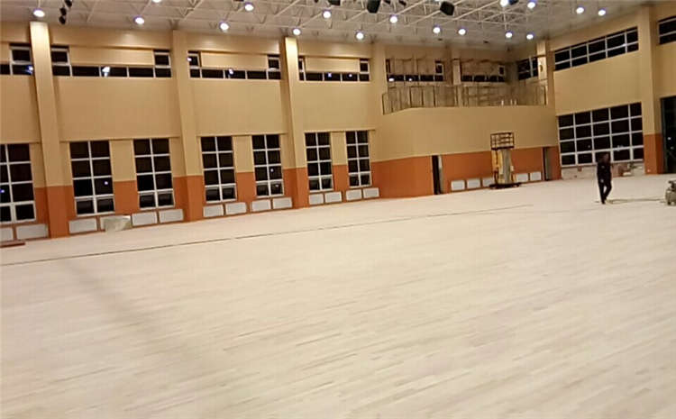 20厚體育館實(shí)木地板雙層龍骨結(jié)構(gòu)