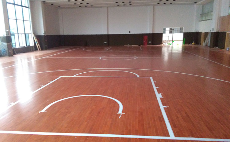 籃球場(chǎng)木地板得把這些事整明白了