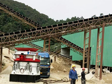 專業的木地板籃球場造價是的多少?