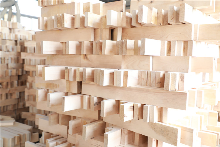 實木運(yùn)動地板工廠