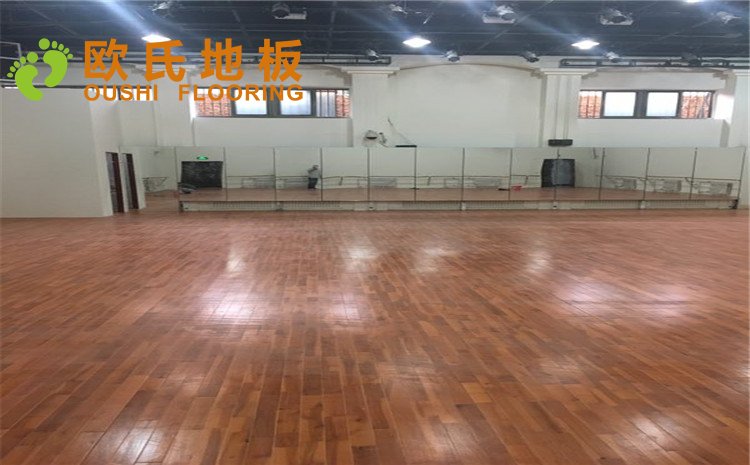 北京市舞蹈學院舞蹈室木地板
