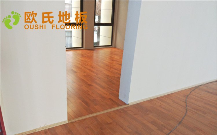 安徽合肥肥西縣上派中心學(xué)校體育館木地板案例