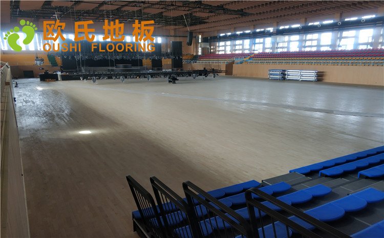 寶雞職業技術學院體育館木地板圖片