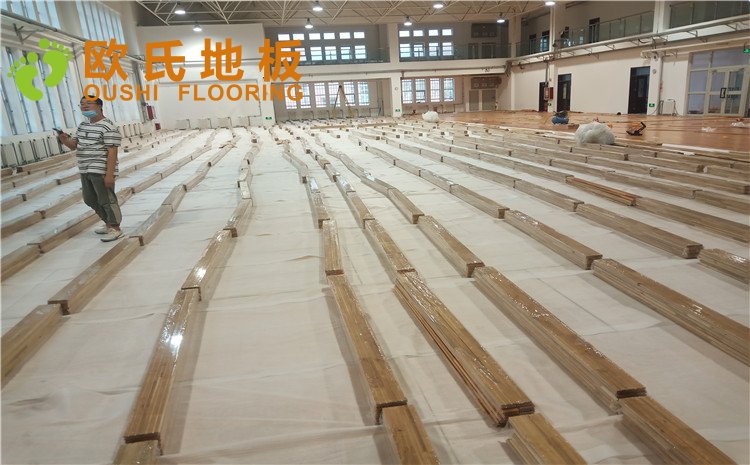 烏魯木齊市烏蘇市南區第二中學體育館木地板項目——歐氏實木運動地板