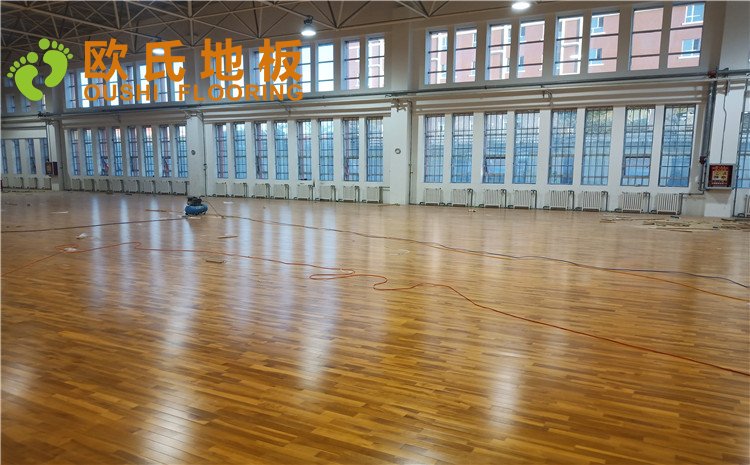 烏魯木齊市烏蘇市南區第二中學體育館木地板項目——歐氏實木運動地板