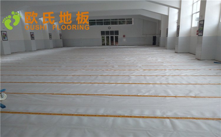 云南省紅河州個舊市綠春小學體育館木地板項目——歐氏實木運動地板