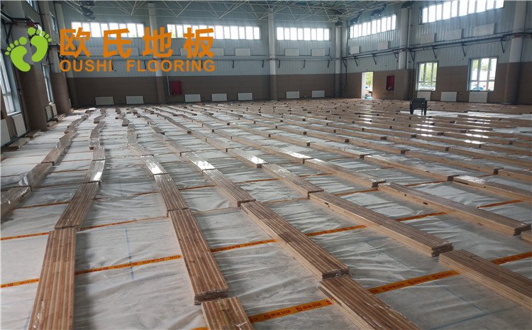 新疆克拉瑪依市獨山子虹園小區體育館木地板項目——歐氏實木運動地板